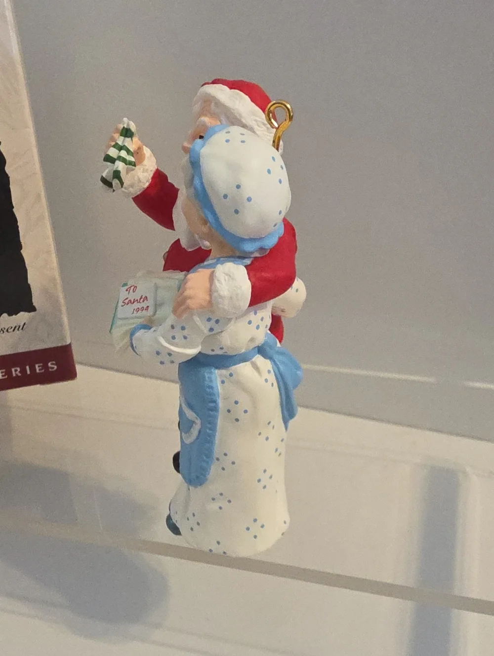 Vintage 1994 Hallmark Keepsake A Handwarming Present Mr & Mrs Claus Ornament